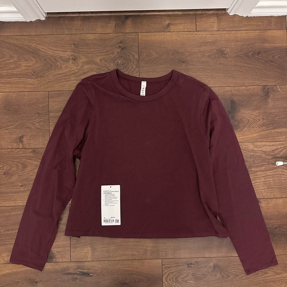 Lululemon Classic fit cotton blend long sleeve